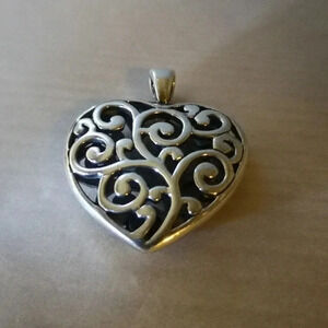 Paris  Jewellers Pendant